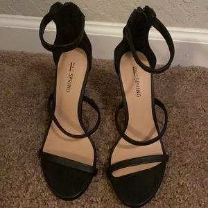 Black perfectly good shape heels